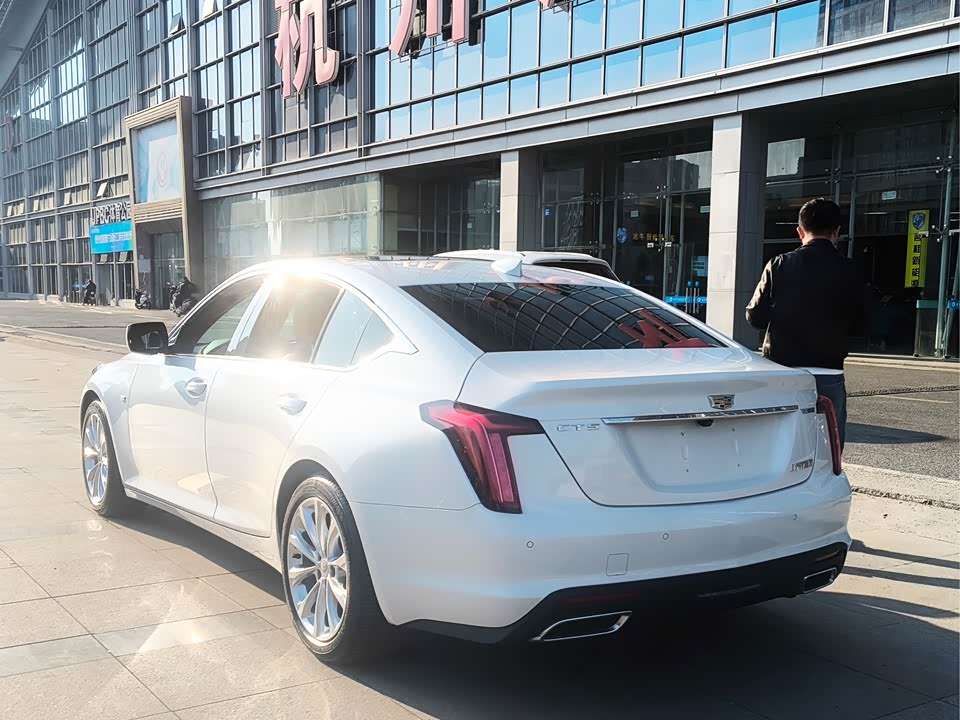 Cadillac CT5