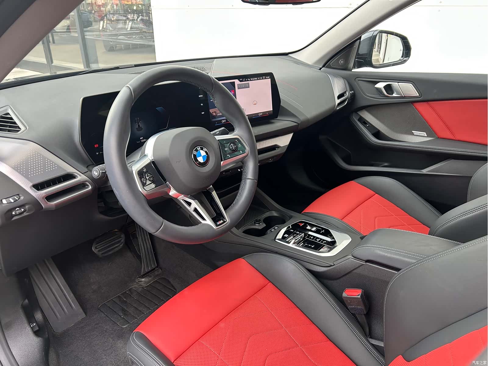 BMW 2 Series, 2025 8