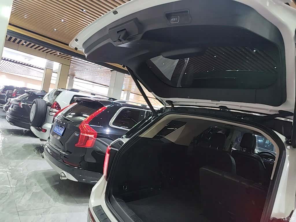 Ford Explorer, 2021 19