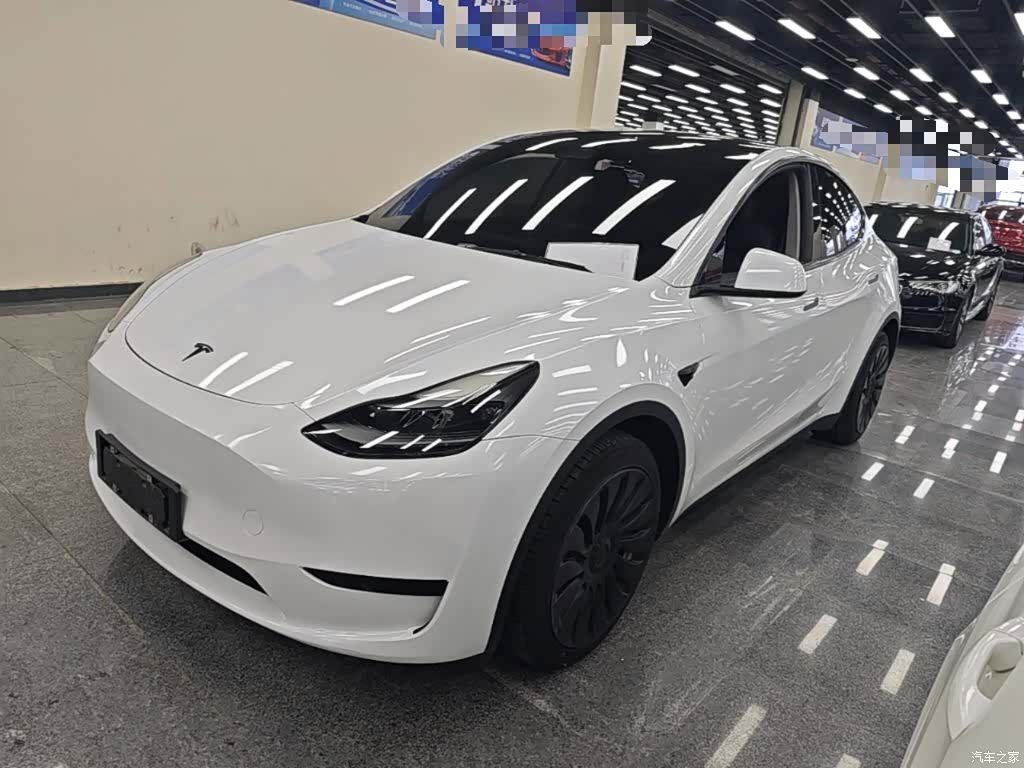 Tesla Model Y, 2022 2