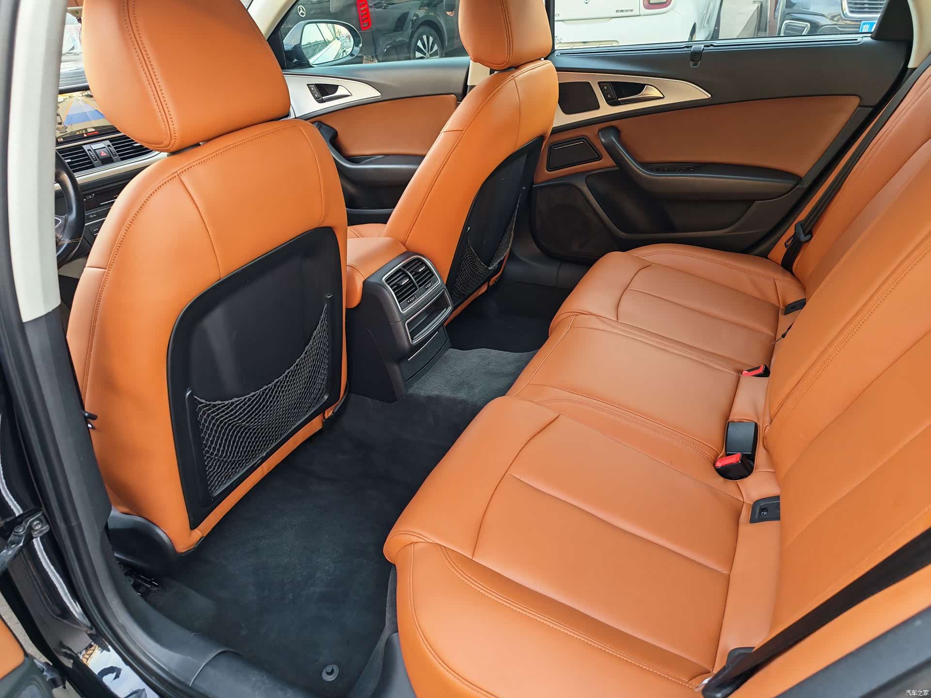 Audi A6L, 2015 9