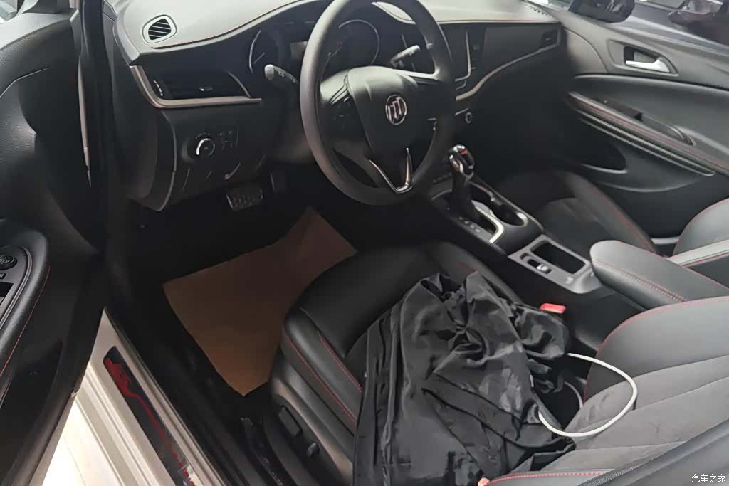 Buick Verano, 2020 9