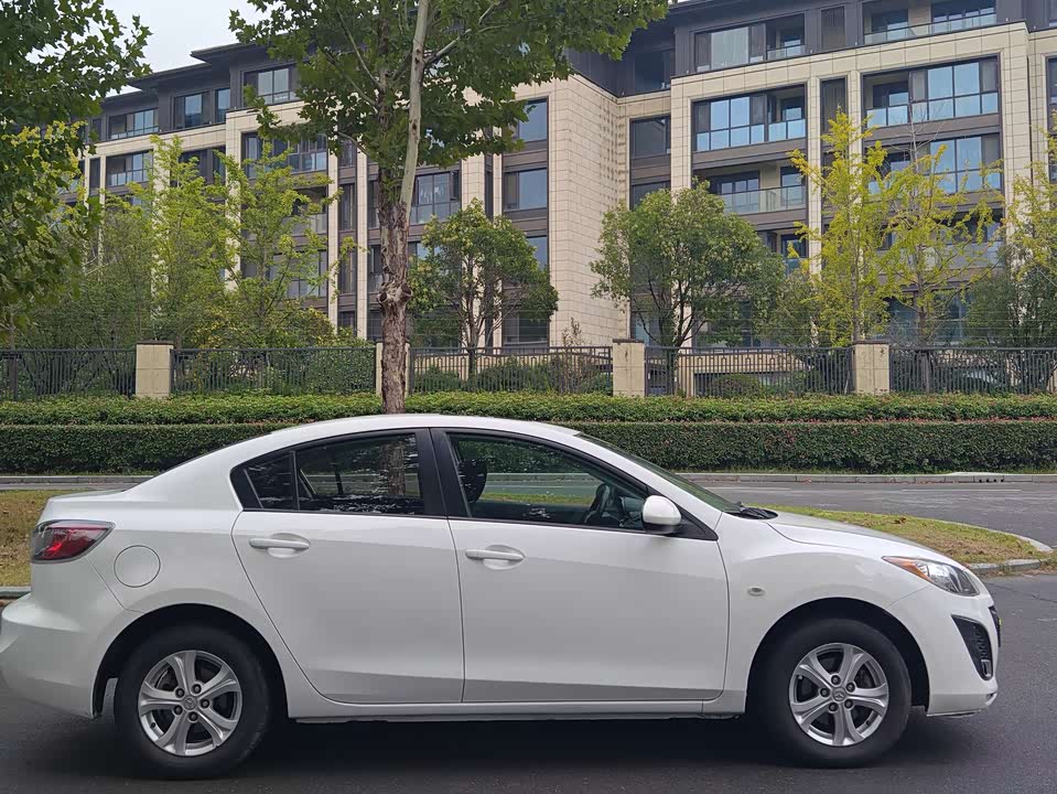 Mazda 3 star Cheng