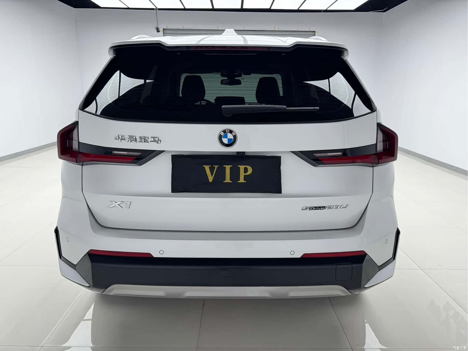 BMW X1, 2023 все фото