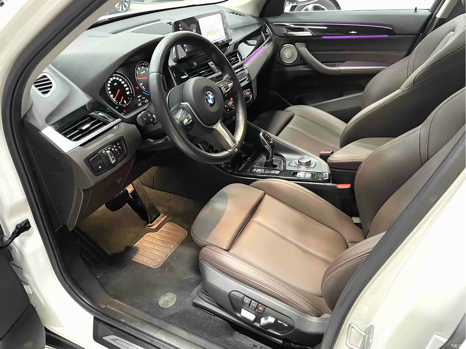 BMW X1, 2023 все фото