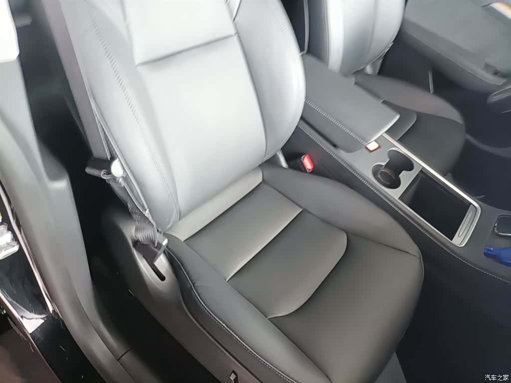 Tesla Model Y, 2021 25