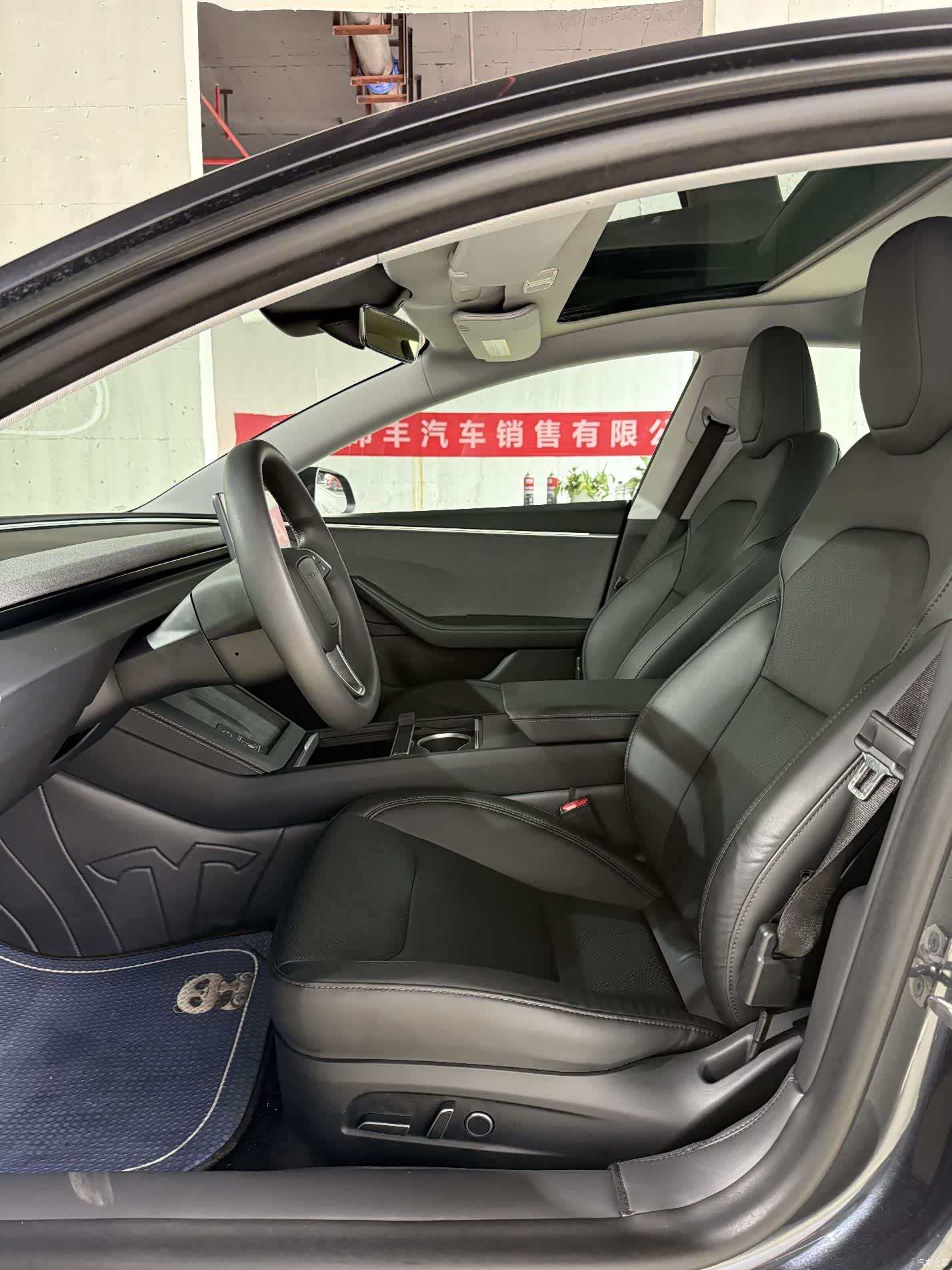 Tesla Model 3, 2024 12