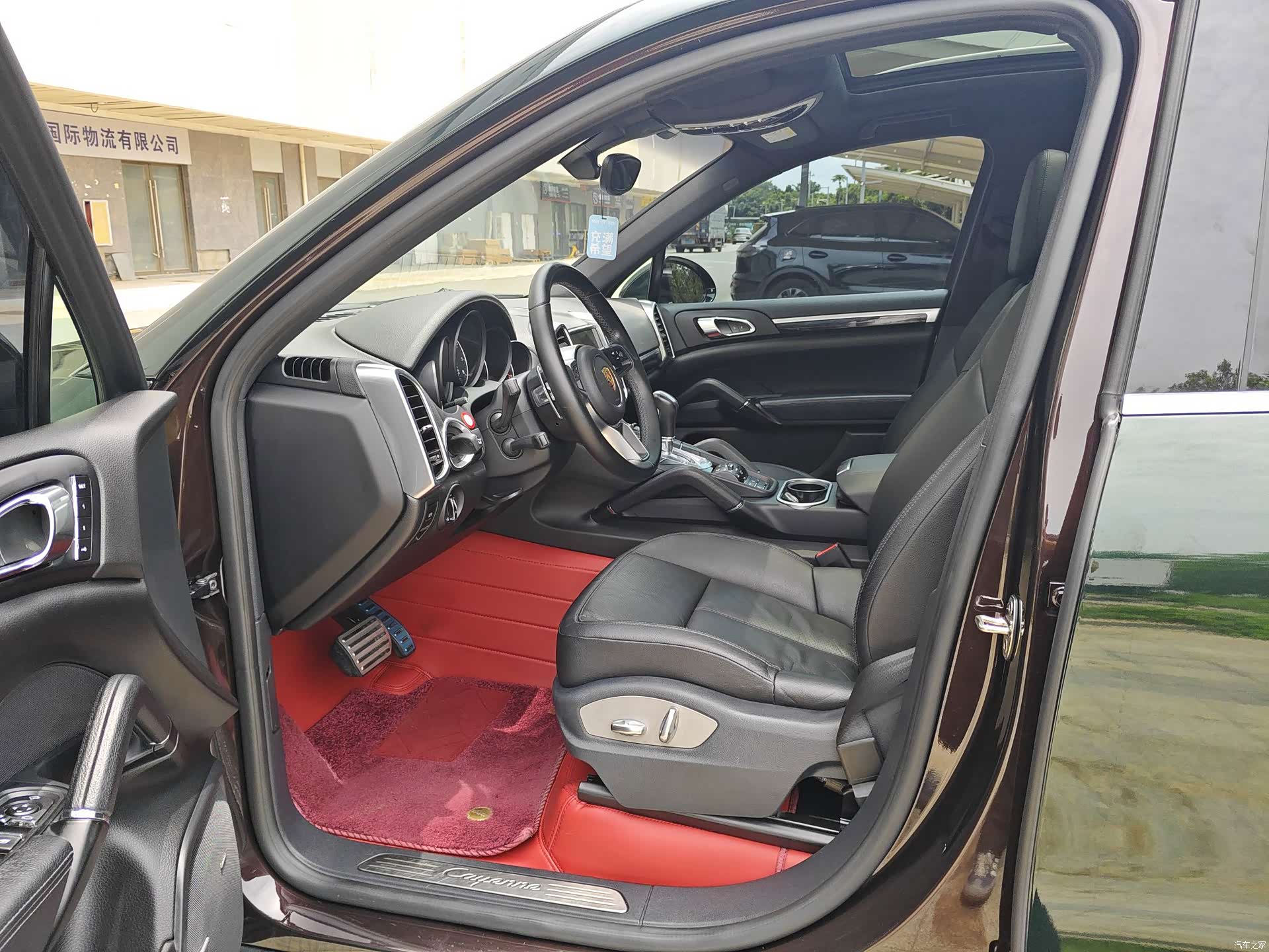 Porsche Cayenne, 2017 все фото