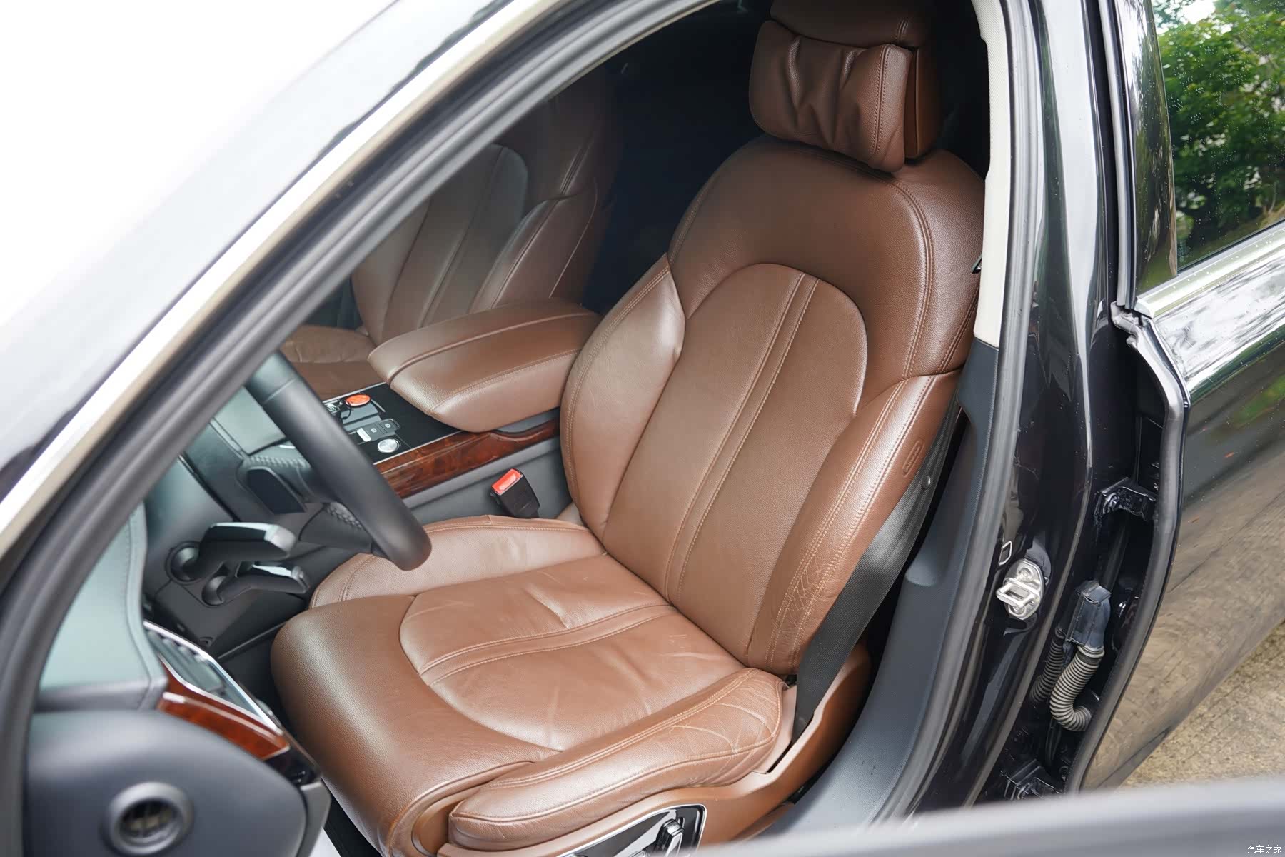 Audi A8L, 2011 31