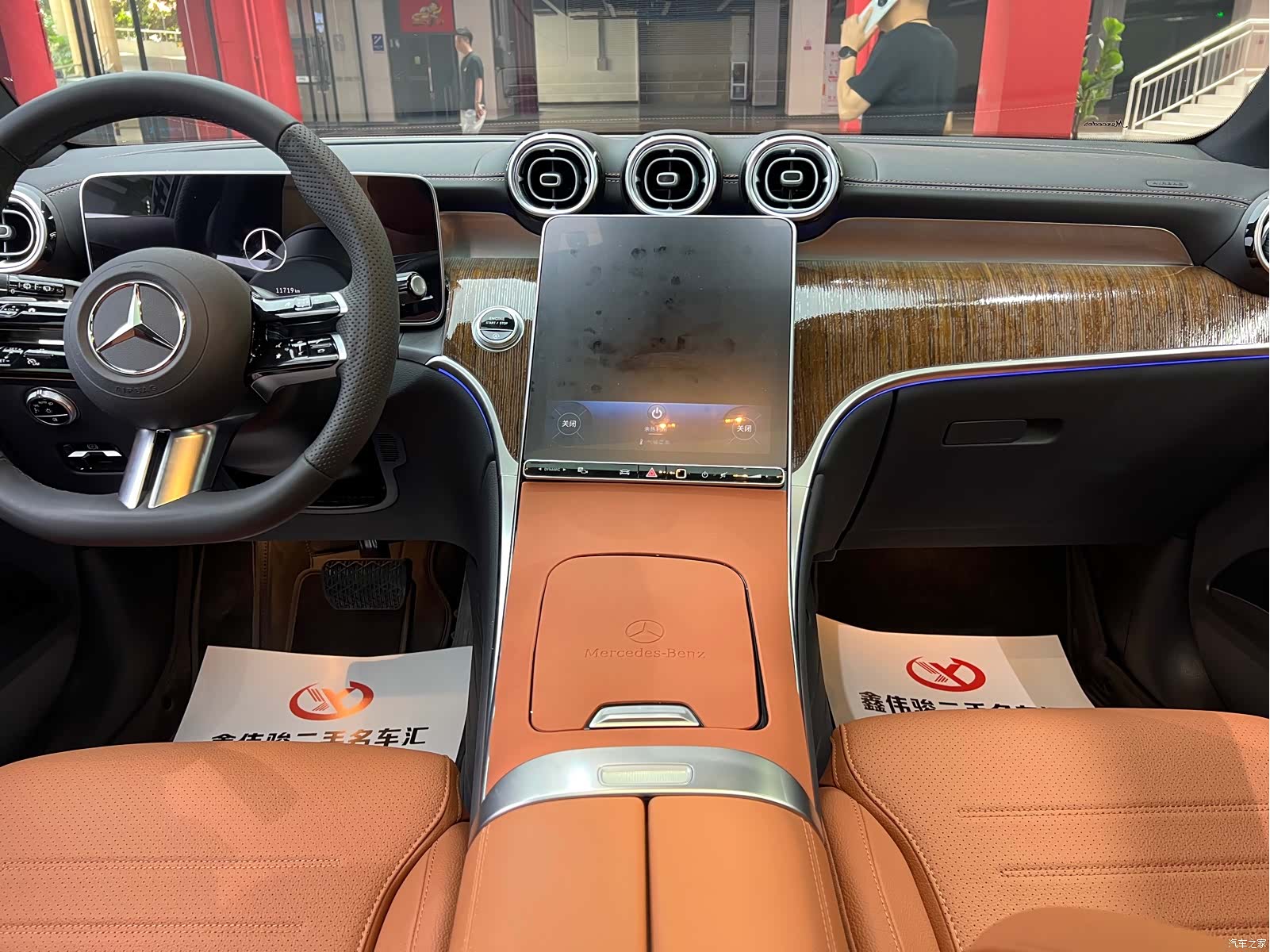 Mercedes-Benz GLC, 2025 11