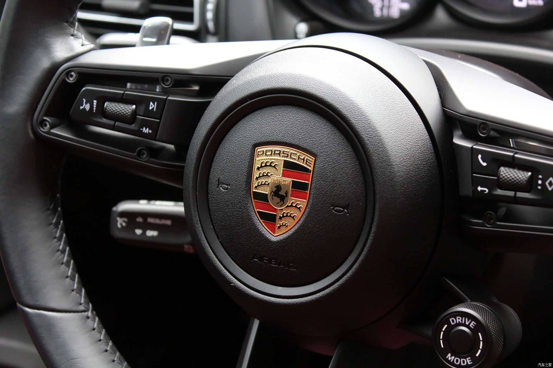 Porsche Macan, 2023 11