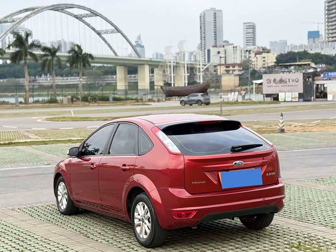 Ford Focus, 2015 4