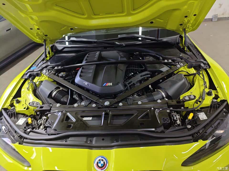 BMW M4, 2025 8