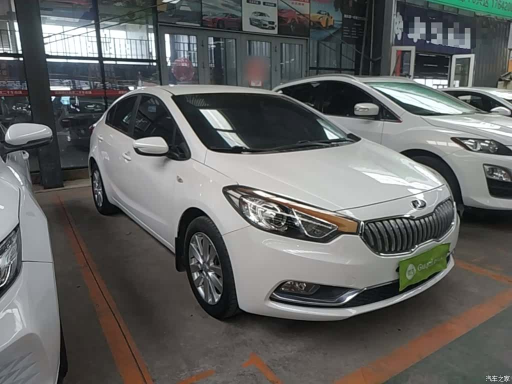 Kia K3, 2015 4