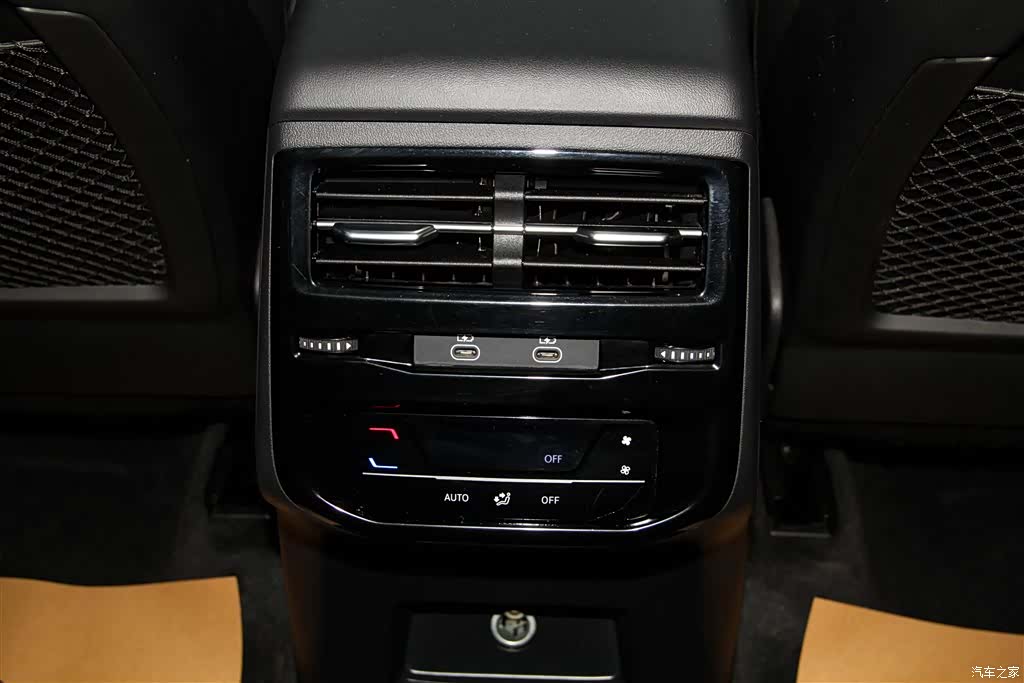 Audi Q6, 2024 27