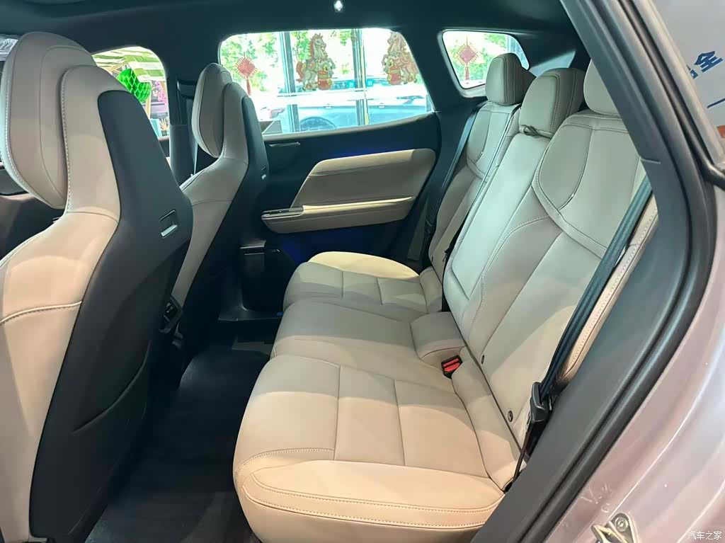 Volvo XC70, 2026 3