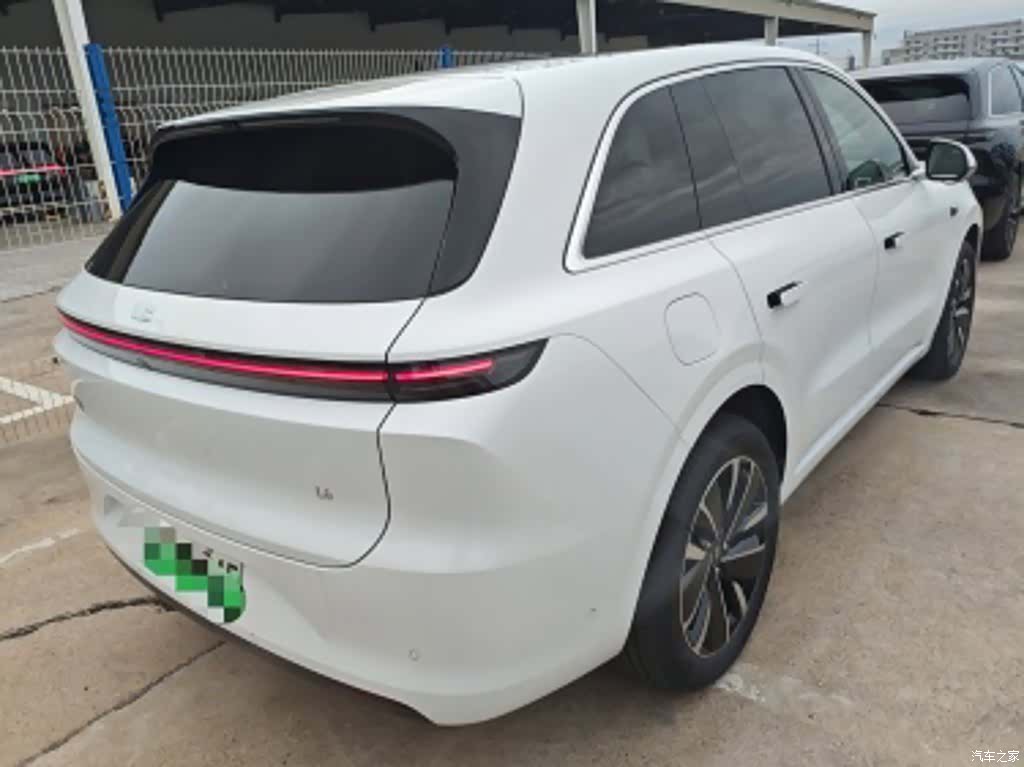 Li Auto L6, 2025 3