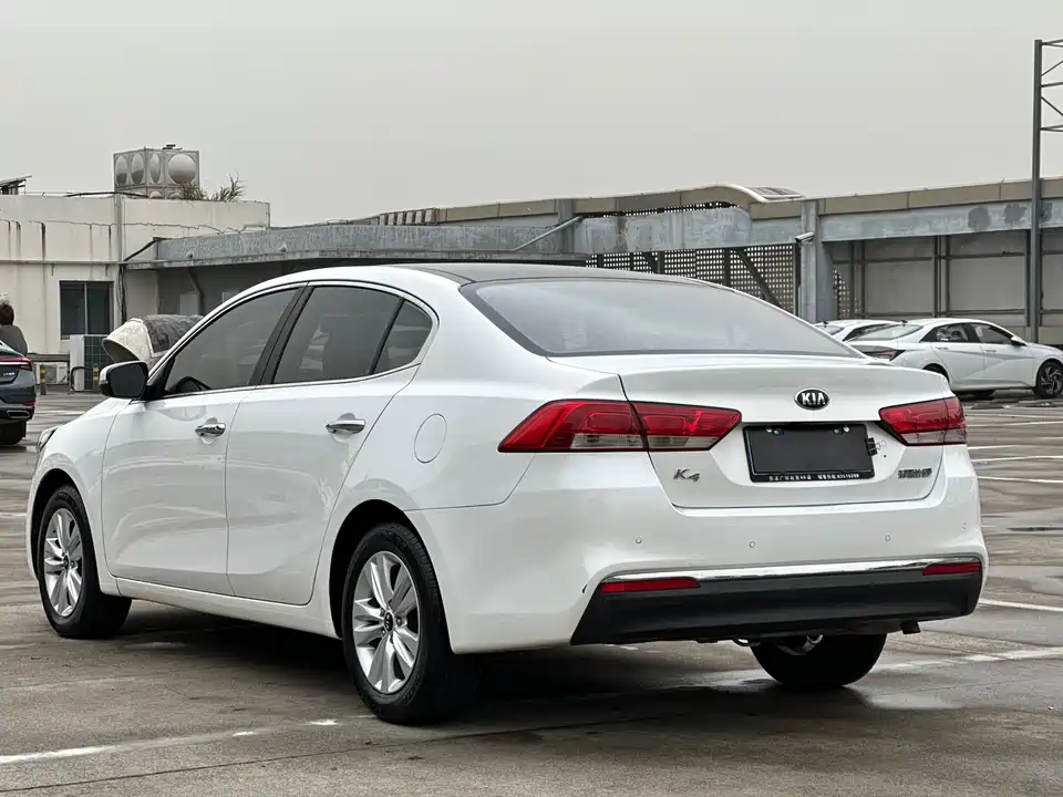 Kia K4