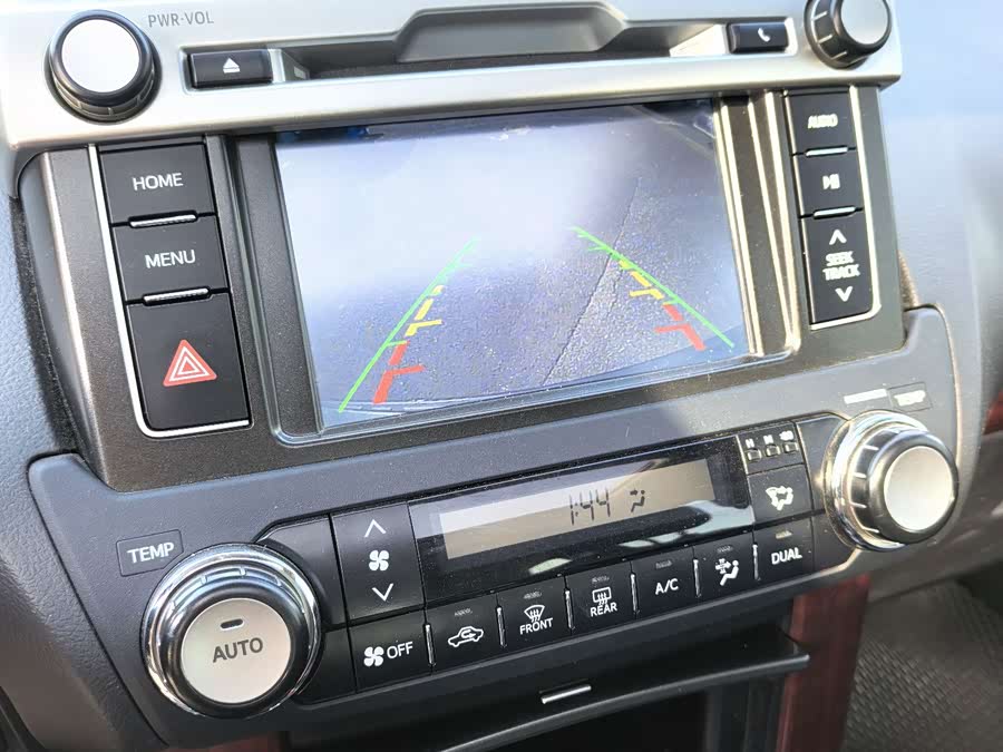 Toyota Prado 2015, фото 14