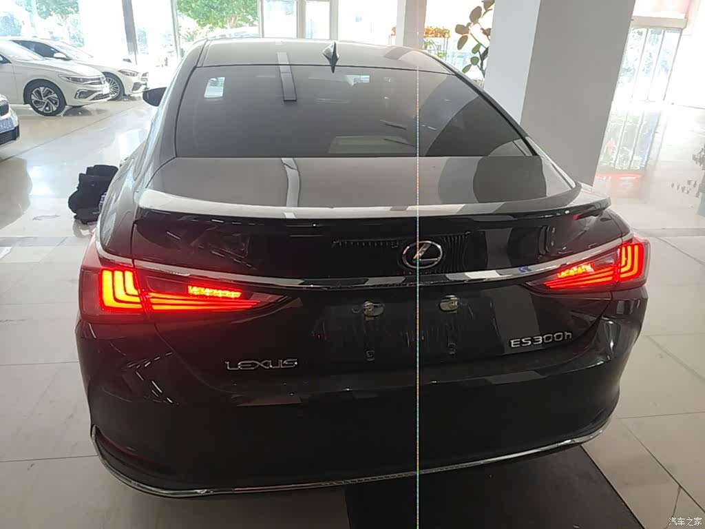 Lexus ES, 2023 4