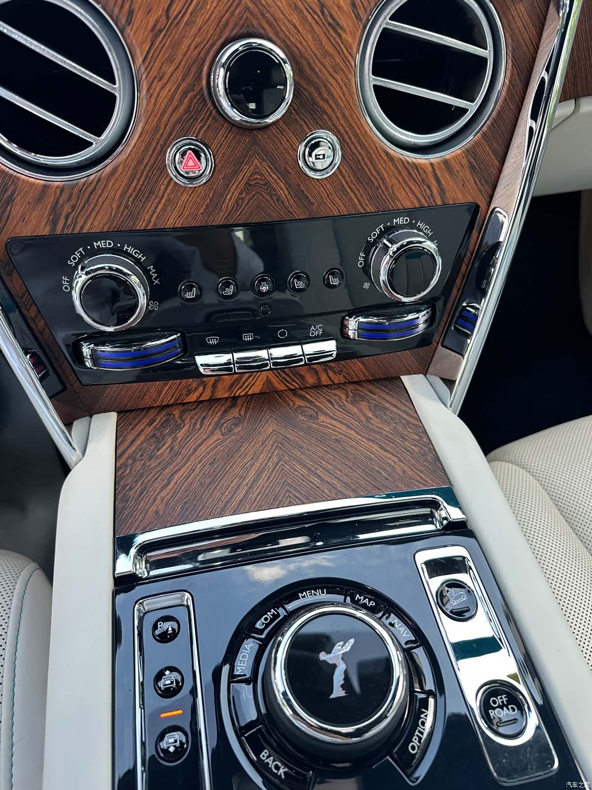 Rolls-Royce Cullinan, 2019 10