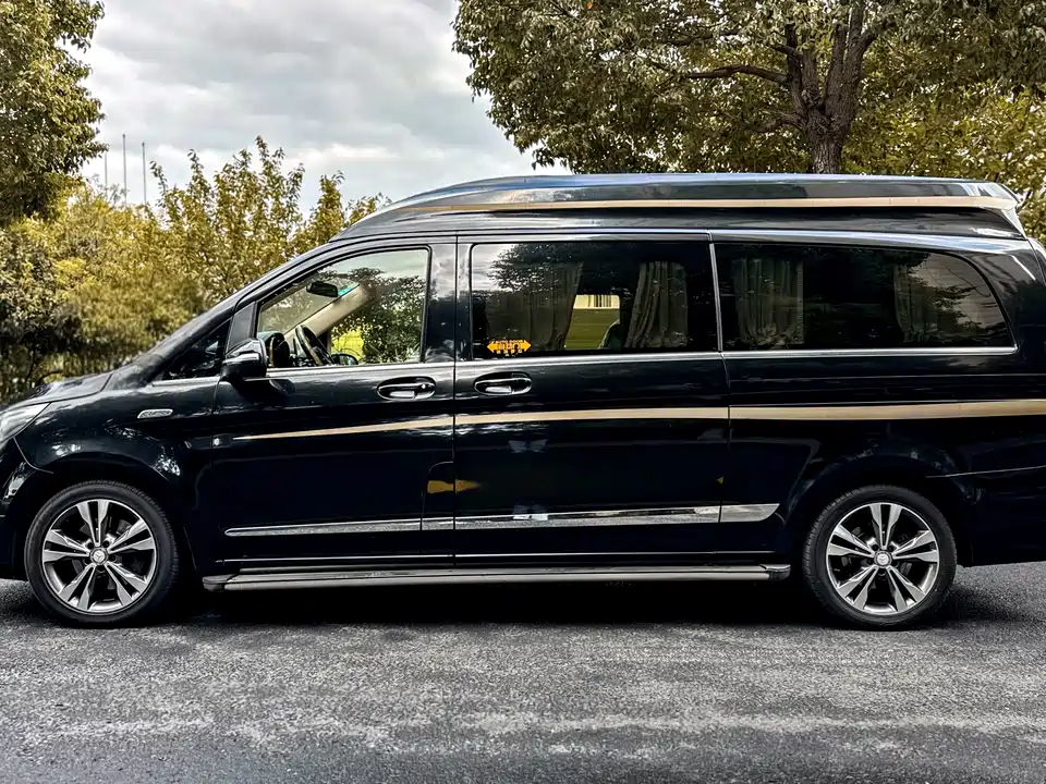 Mercedes-Benz V-class