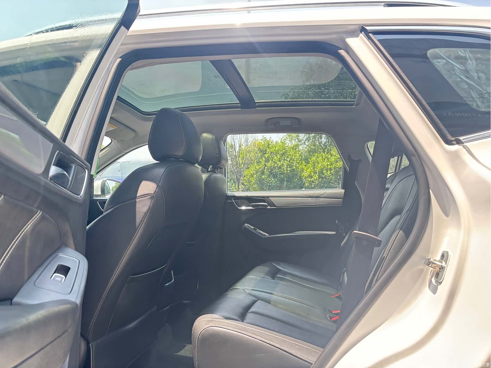 Roewe RX5, 2017 11