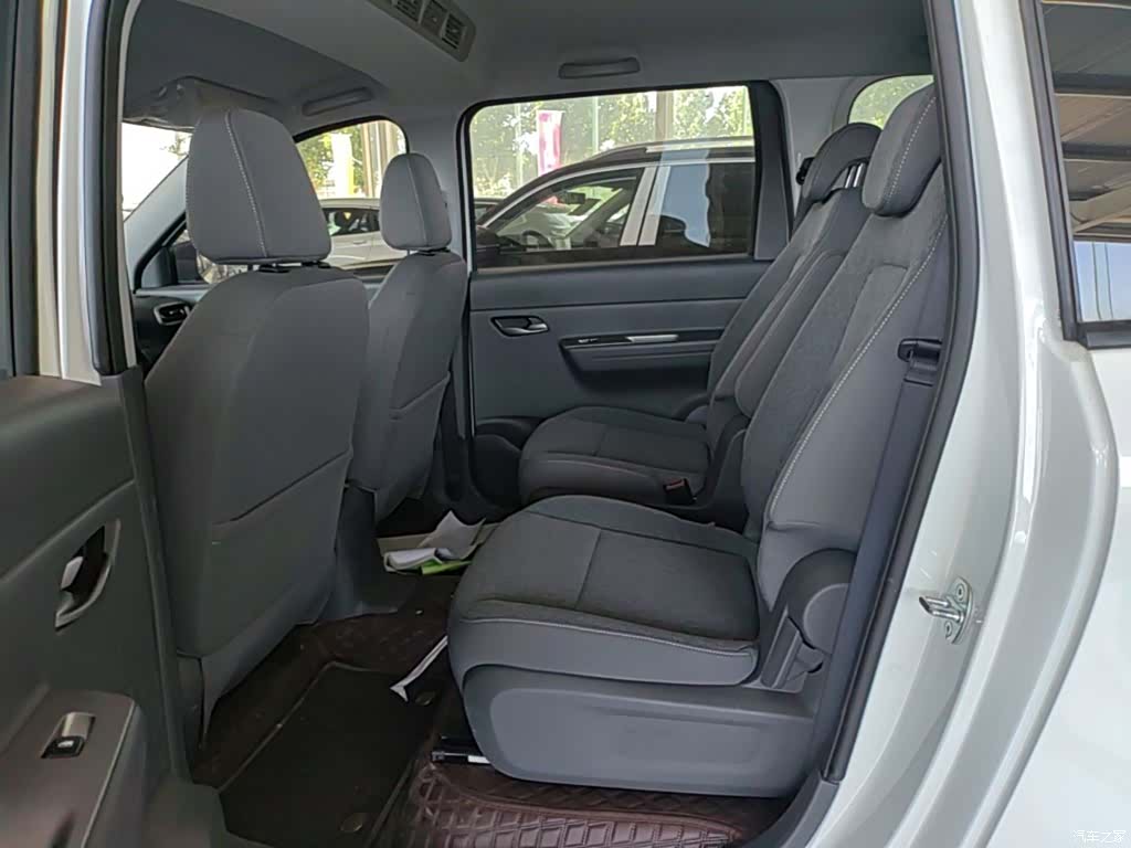 Wuling Hongguang, 2025 17