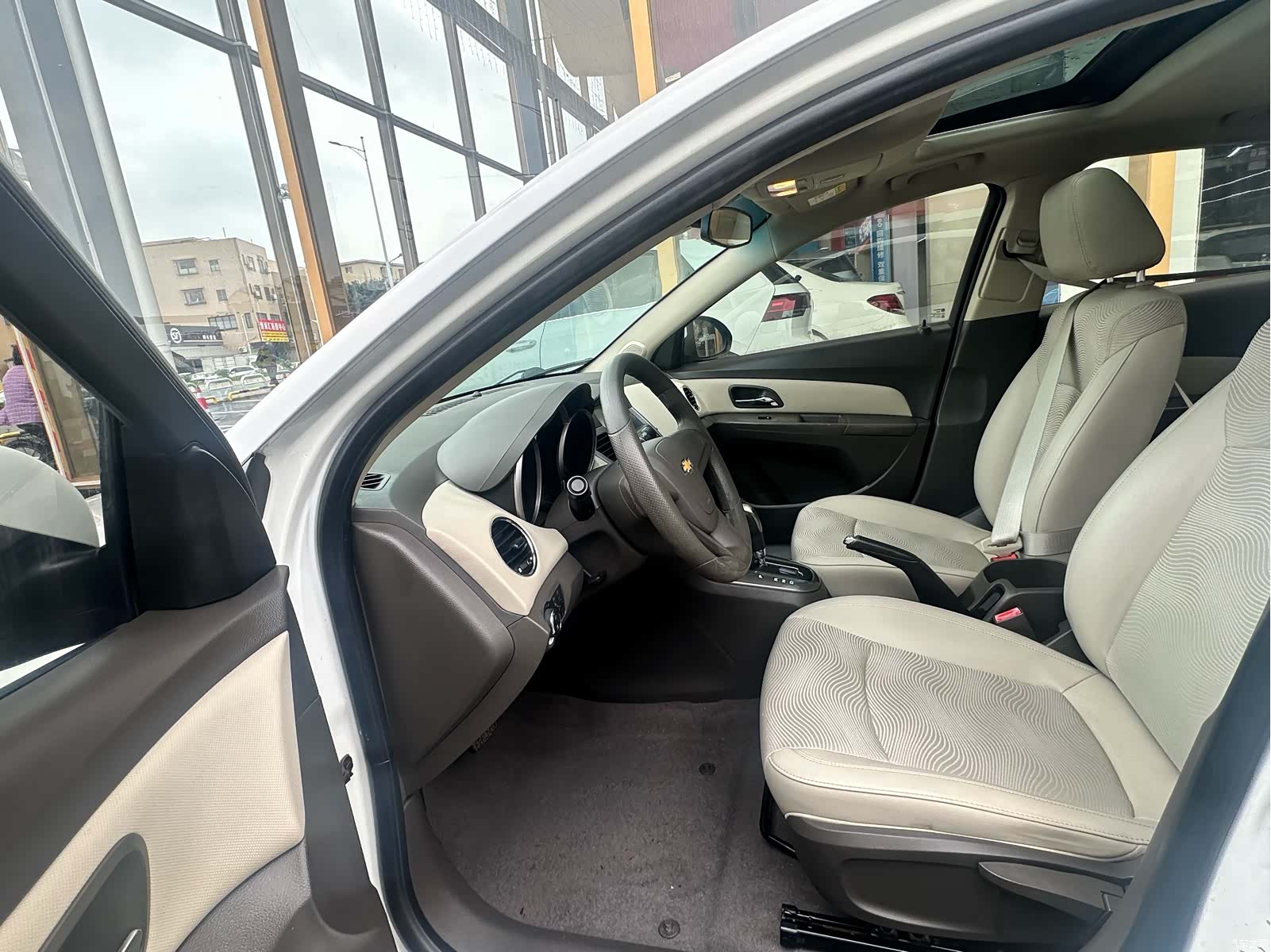 Chevrolet SE, 2014 3