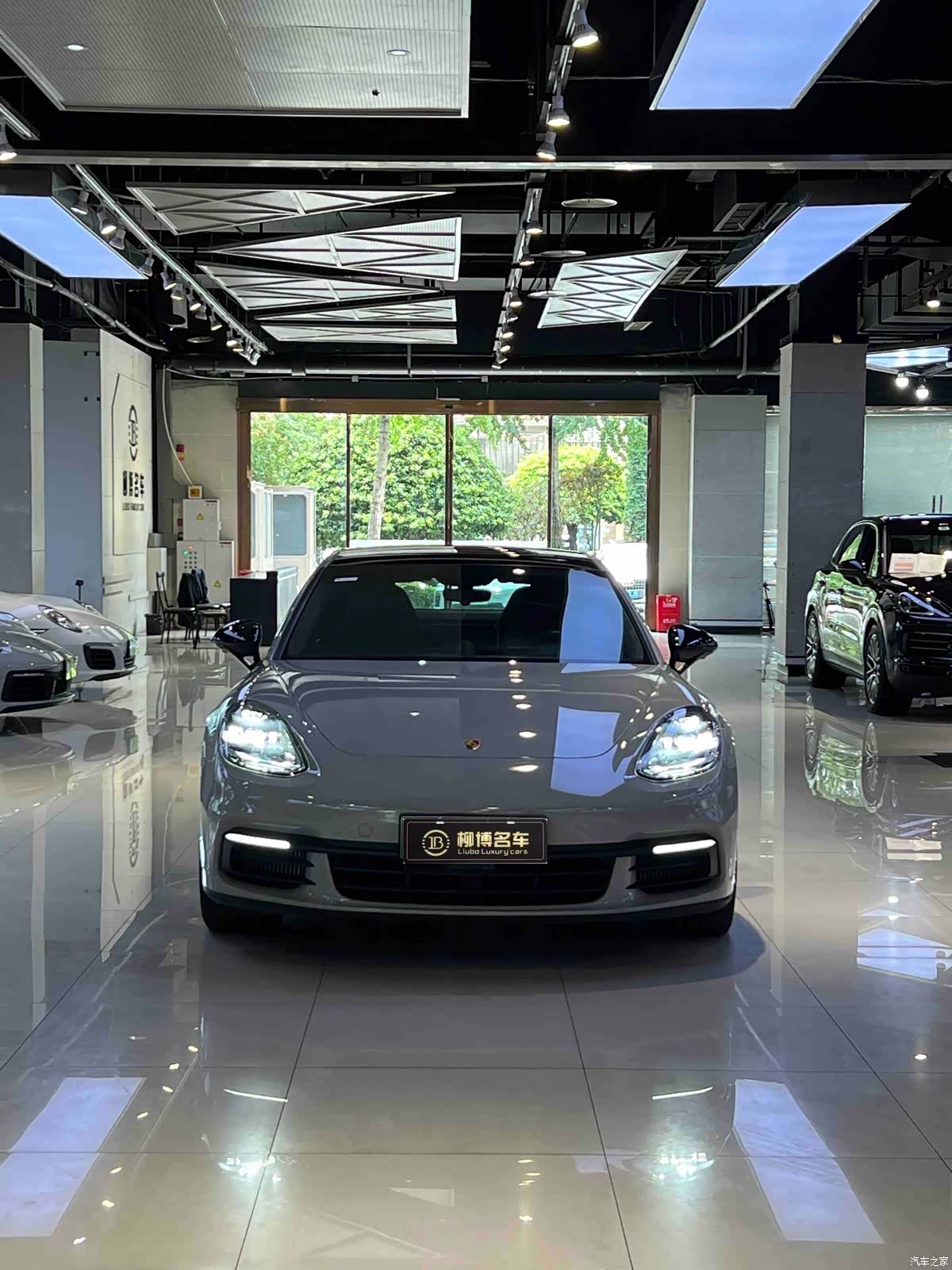 Porsche Panamera, 2018 2