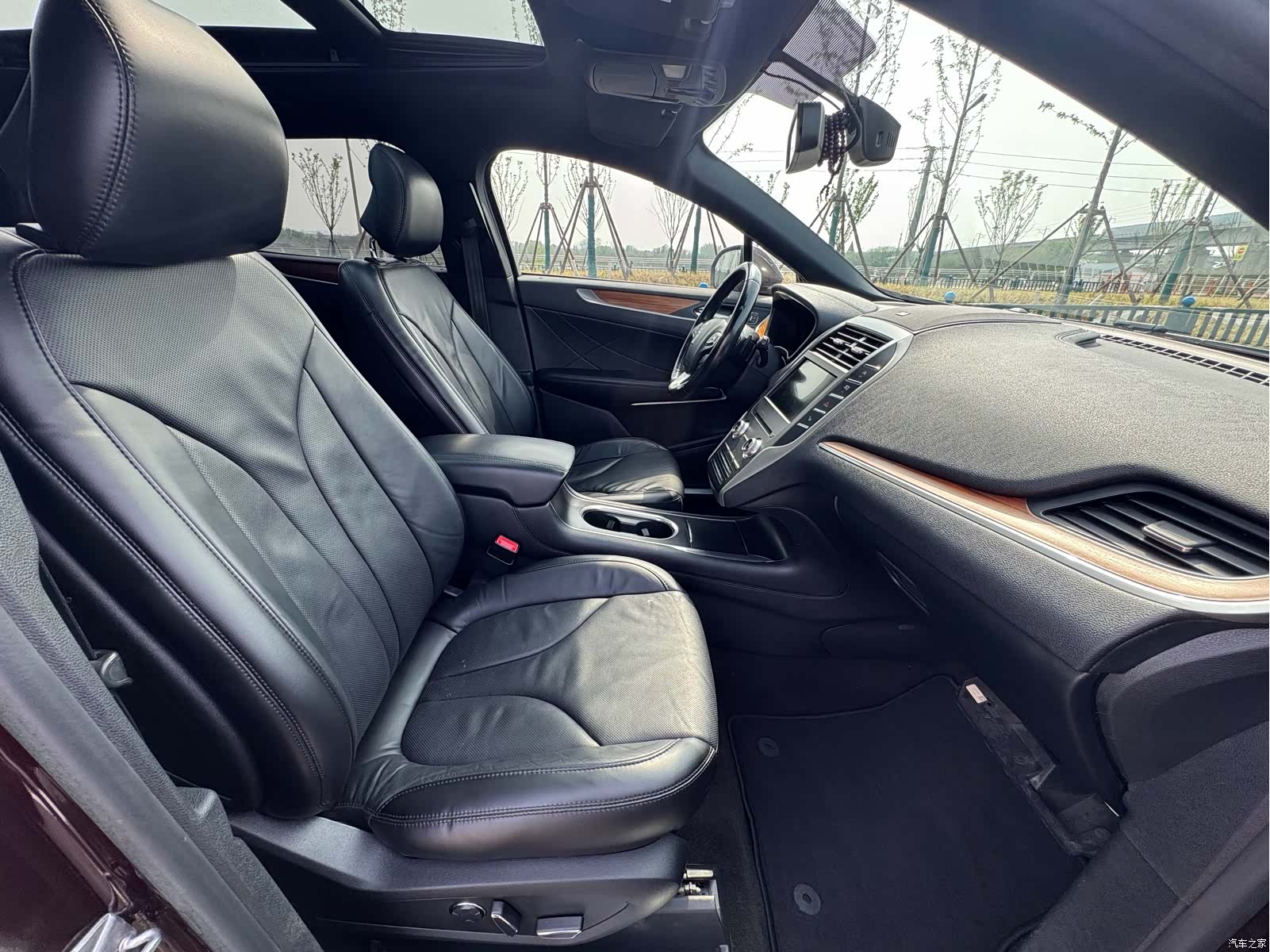 Lincoln MKC, 2019 12