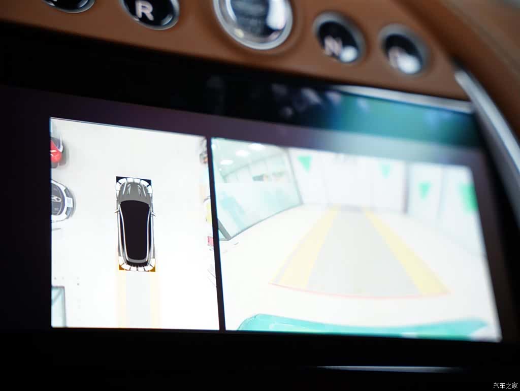 Aston Martin DBX, 2023 12