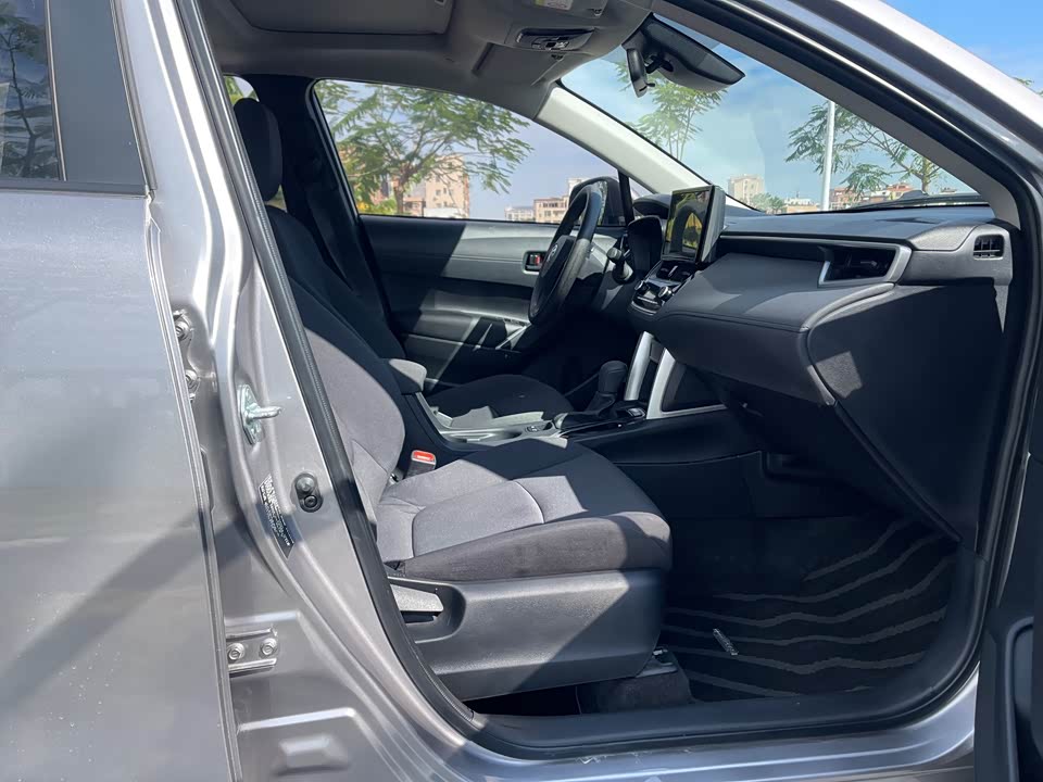 Toyota Corolla Sharp amplifier