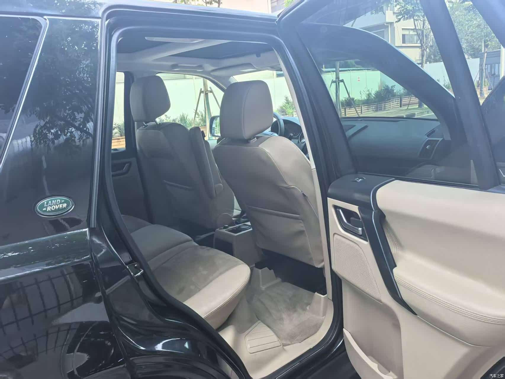 Land Rover Si4, 2012 9