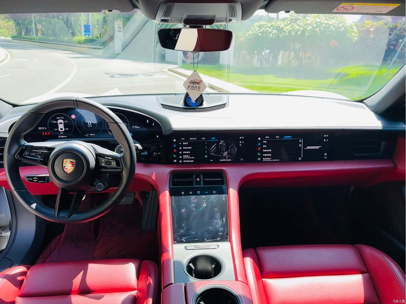 Porsche Taycan, 2021 6
