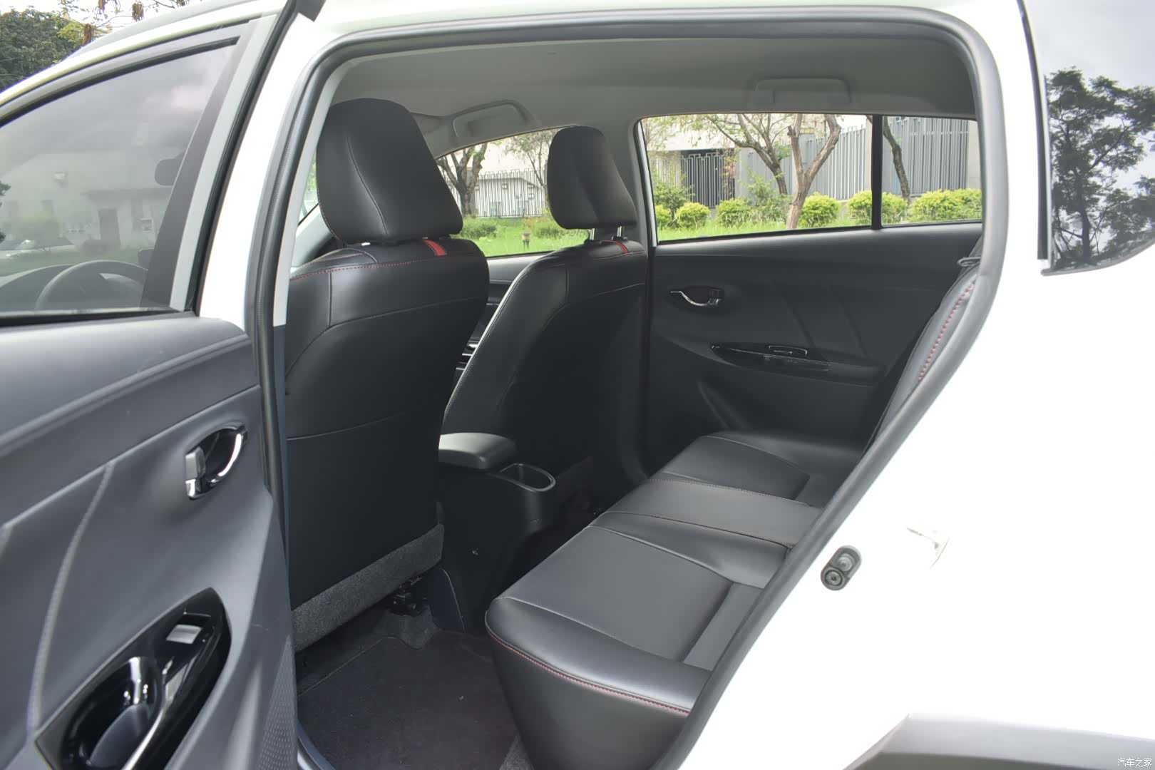 Toyota YARiS L, 2023 12