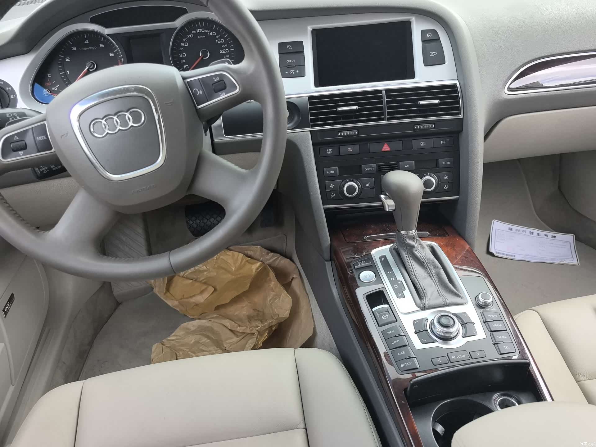 Audi A6L, 2011 9