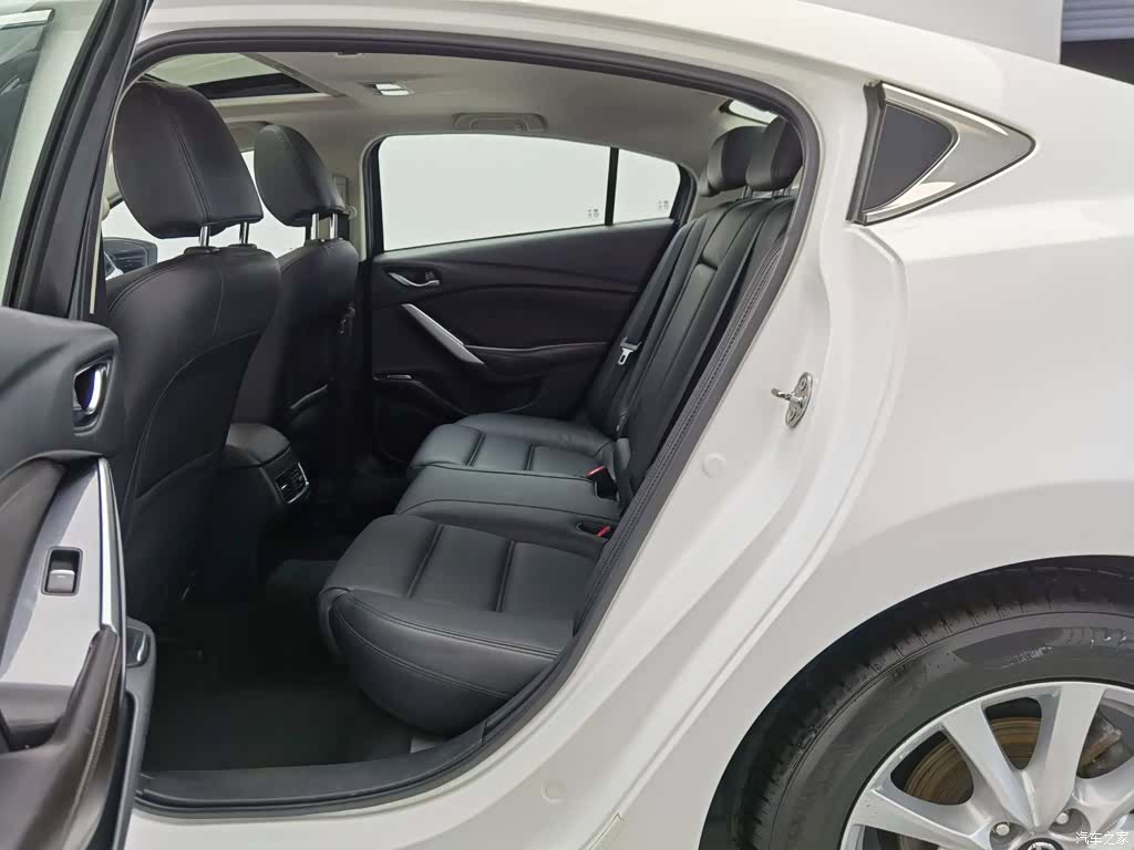 Mazda Atenza, 2018 15