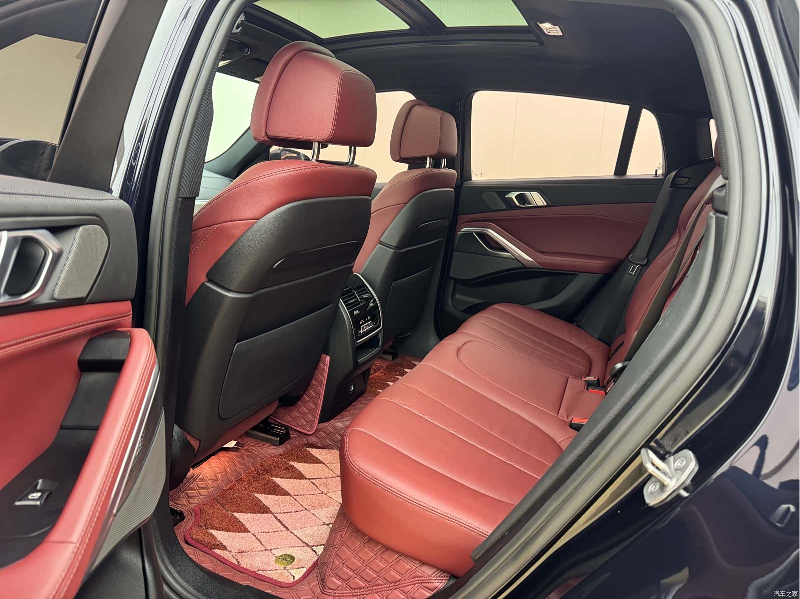BMW X6, 2022 9