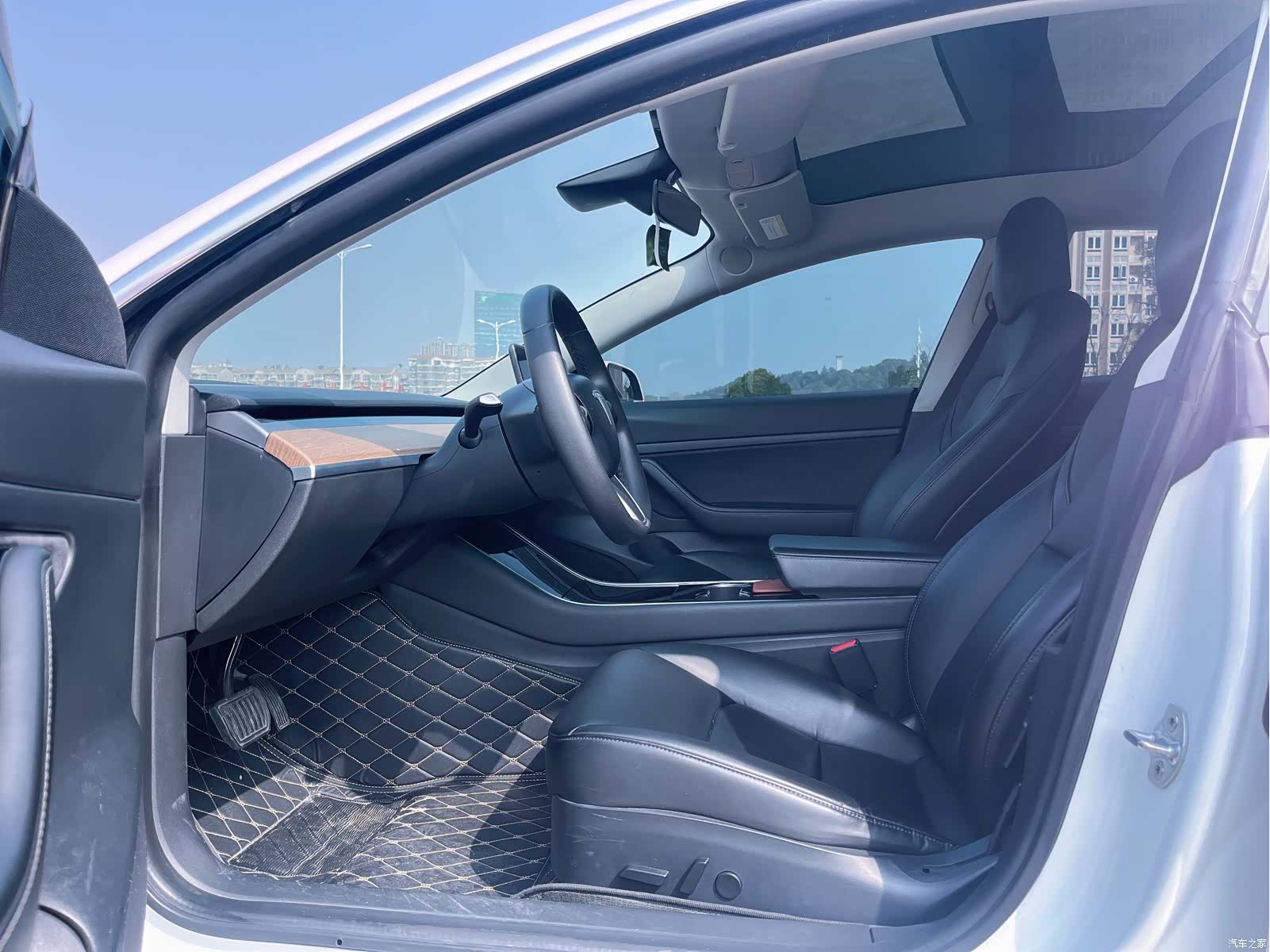 Tesla Model 3, 2020 9