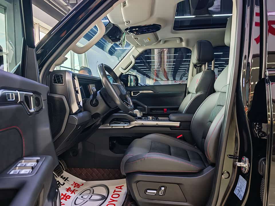 Jetour Jet Traveler C-DM