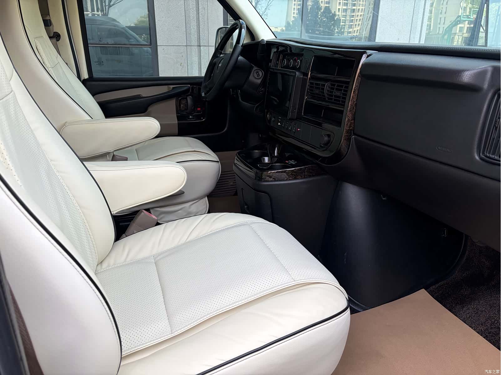 GMC SAVANA, 2012 11