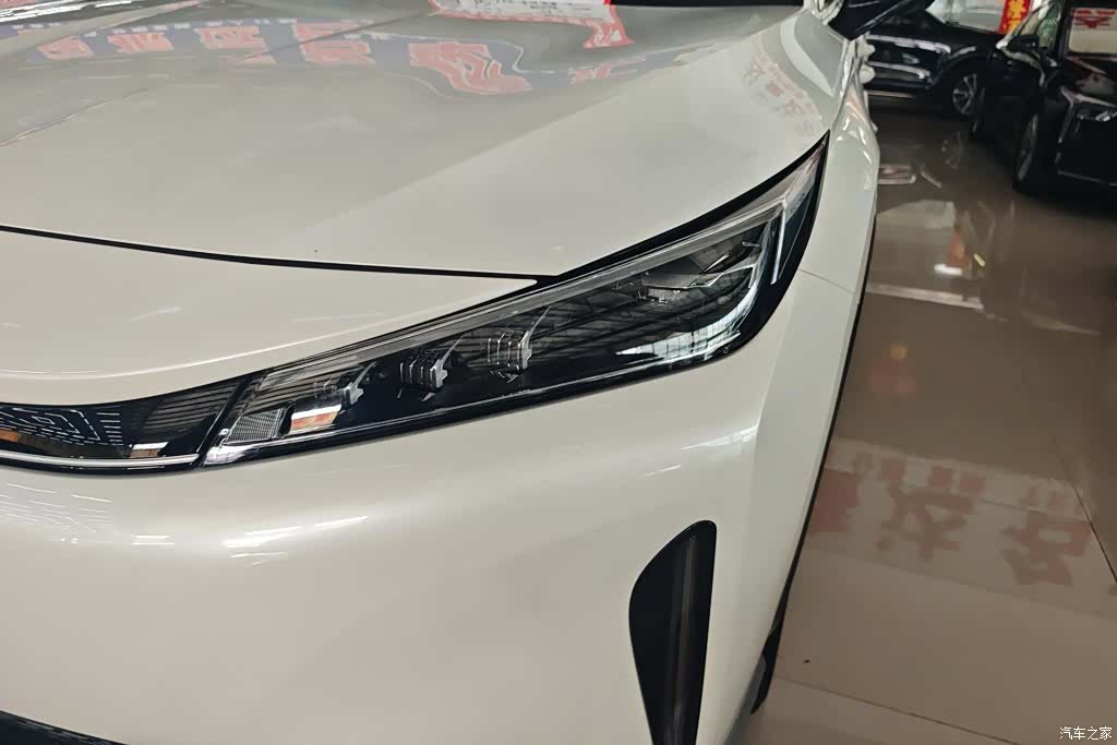 Roewe D5X, 2024 все фото
