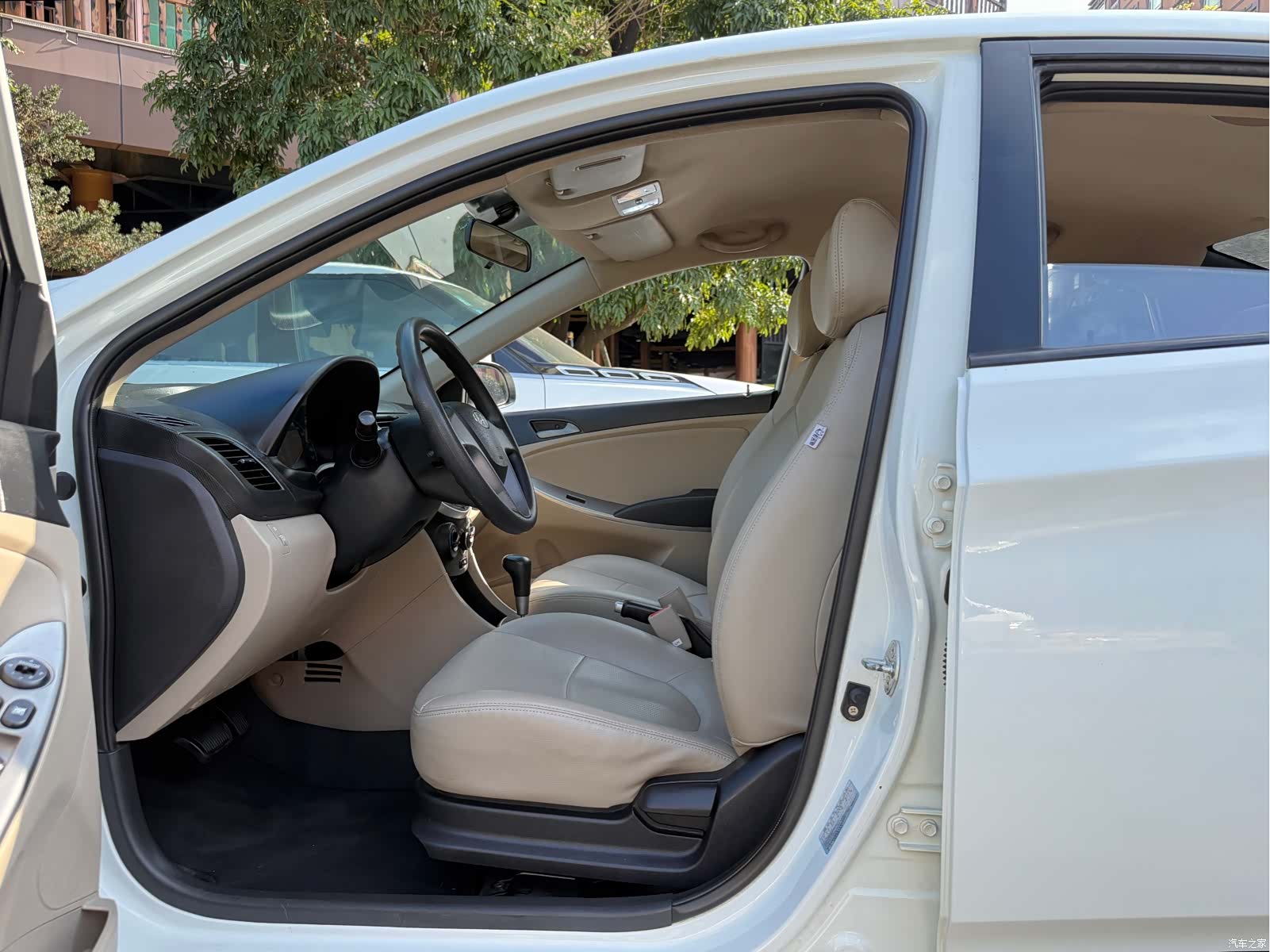 Hyundai GLS, 2015 6