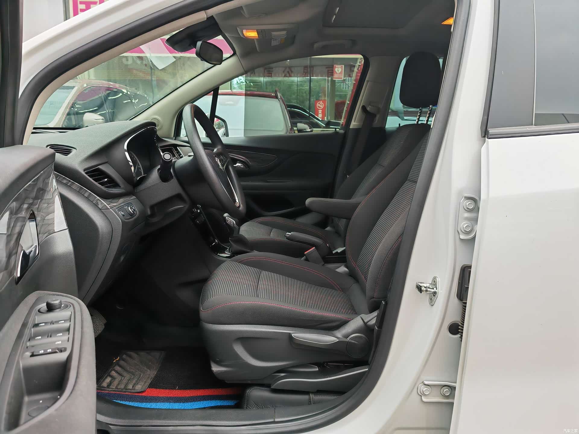 Buick Encore, 2017 3