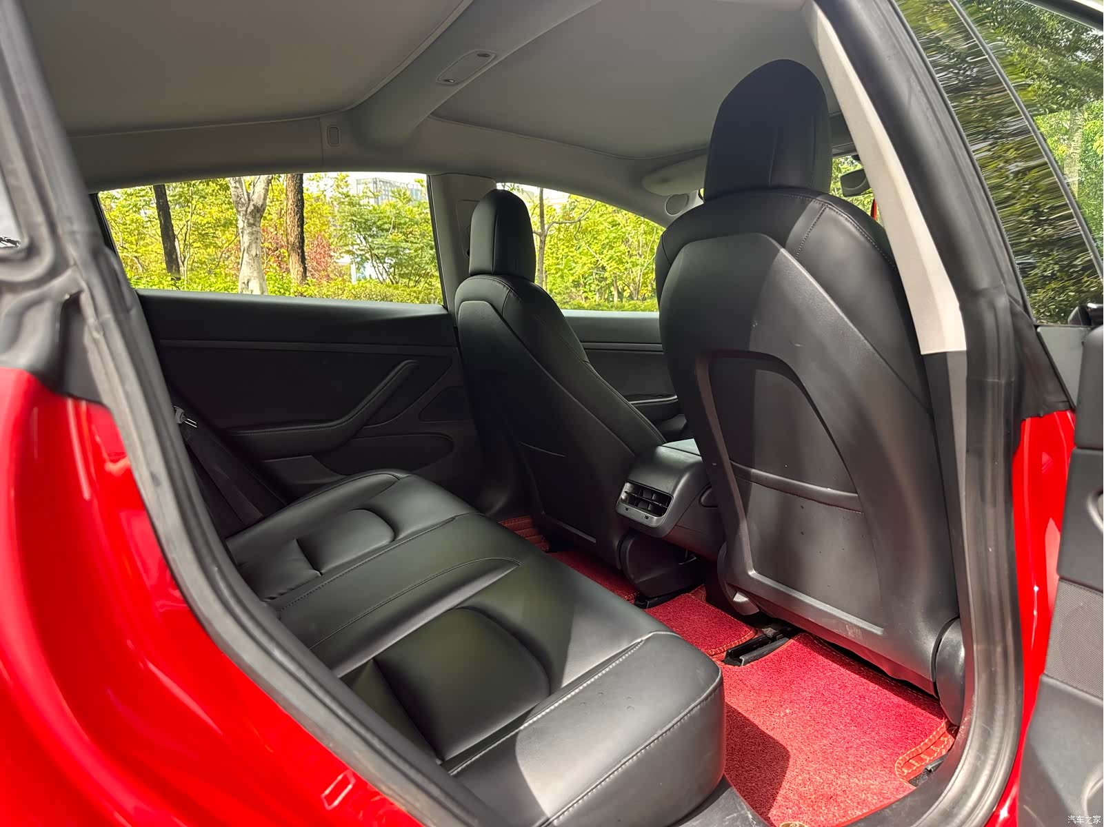 Tesla Model 3, 2020 11