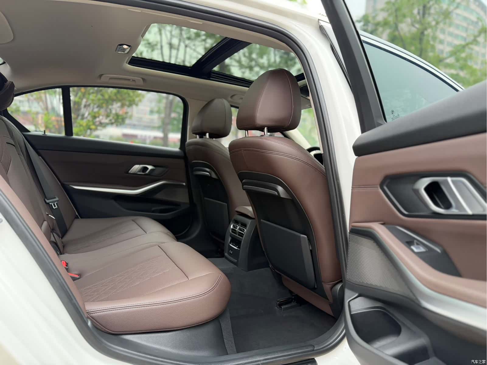 BMW 3 Series, 2022 10