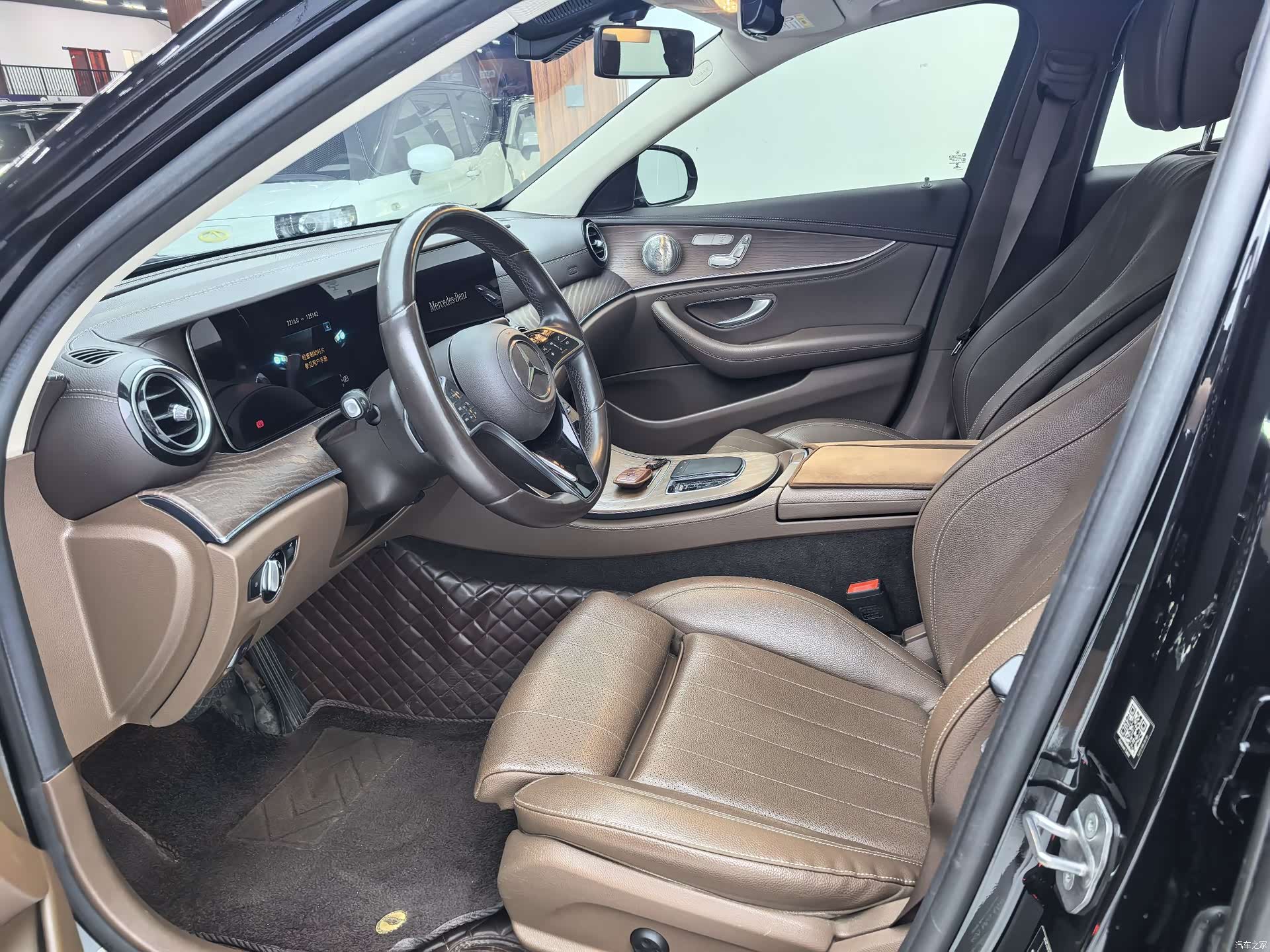 Mercedes-Benz E-Class, 2022 4