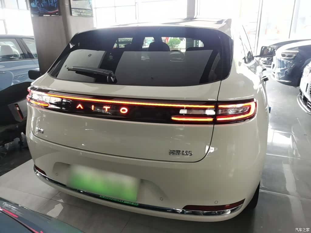 AITO M5, 2025 6