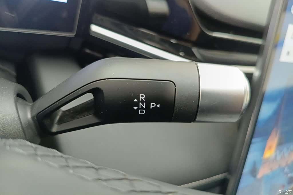 Geely Galaxy L6, 2024 16